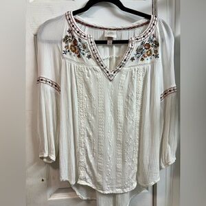 Knox Rose White Embroidered V-Neck Peasant Tunic